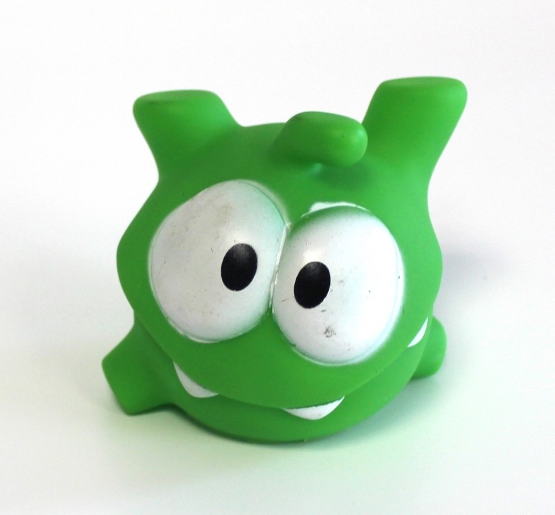Фигурка Ам Ням из игры Cut the Rope 2 Лапы вверх